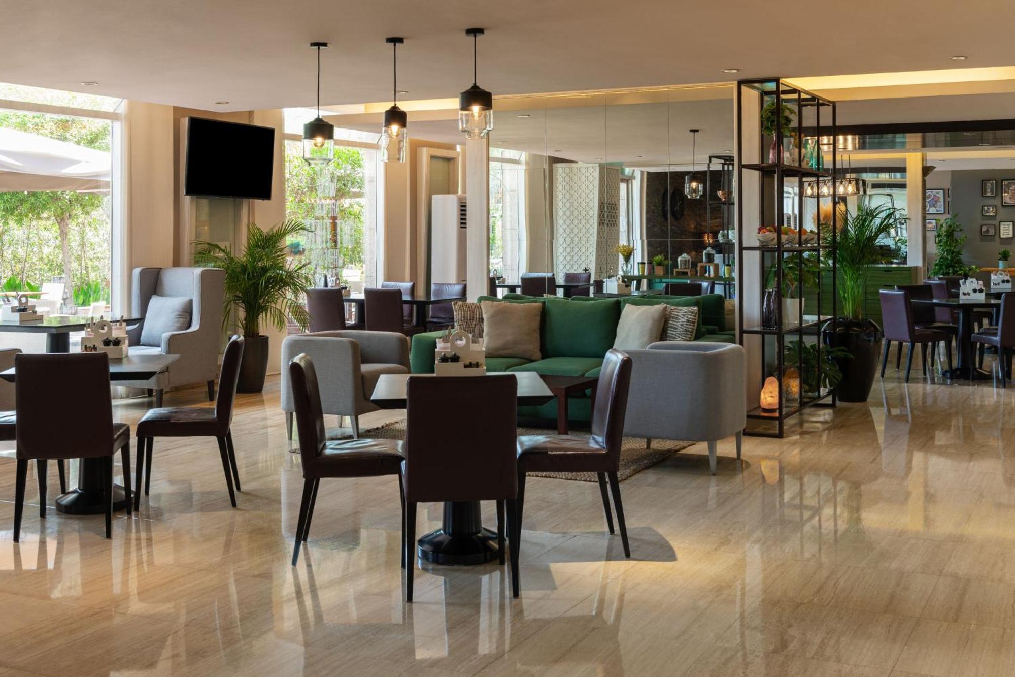 Dubai Marriott Harbour Hotel And Suites Exterior photo